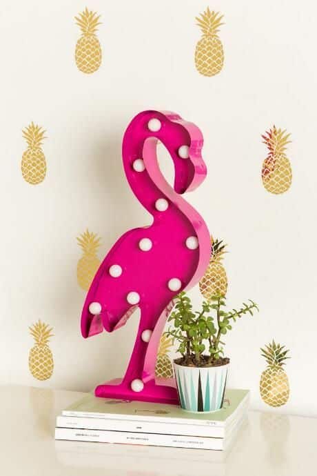 beautiful ideas to decorate with flamingos 10