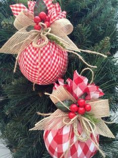 creative ideas for decorating christmas balls 3