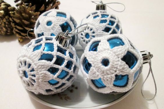 creative ideas for decorating christmas balls 6