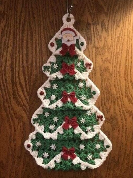 crochet christmas tree with granny squares 7