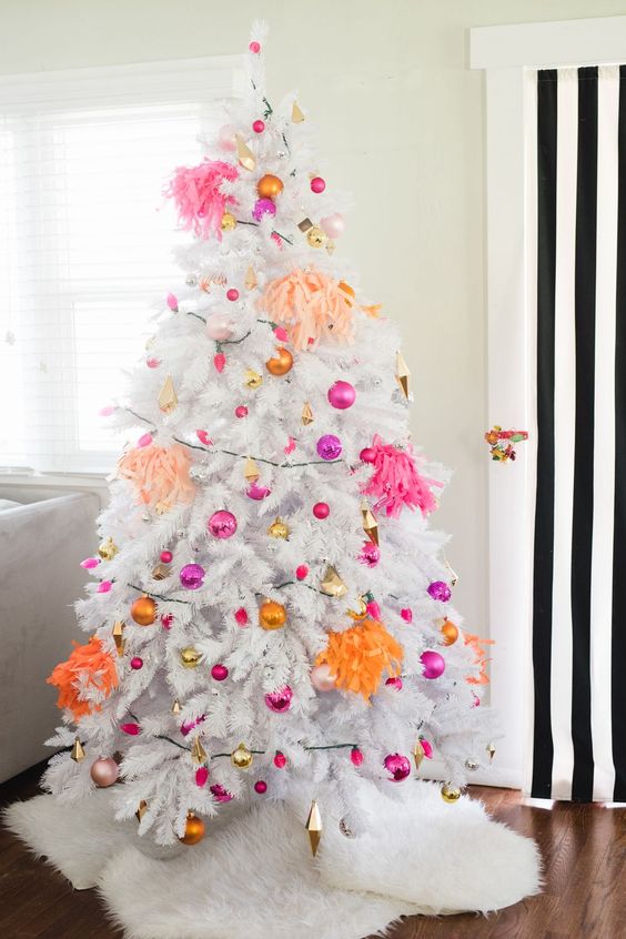 decorate white christmas trees 7