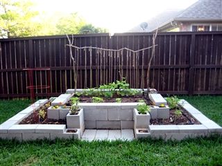 diy small garden beds with concrete blocks 13