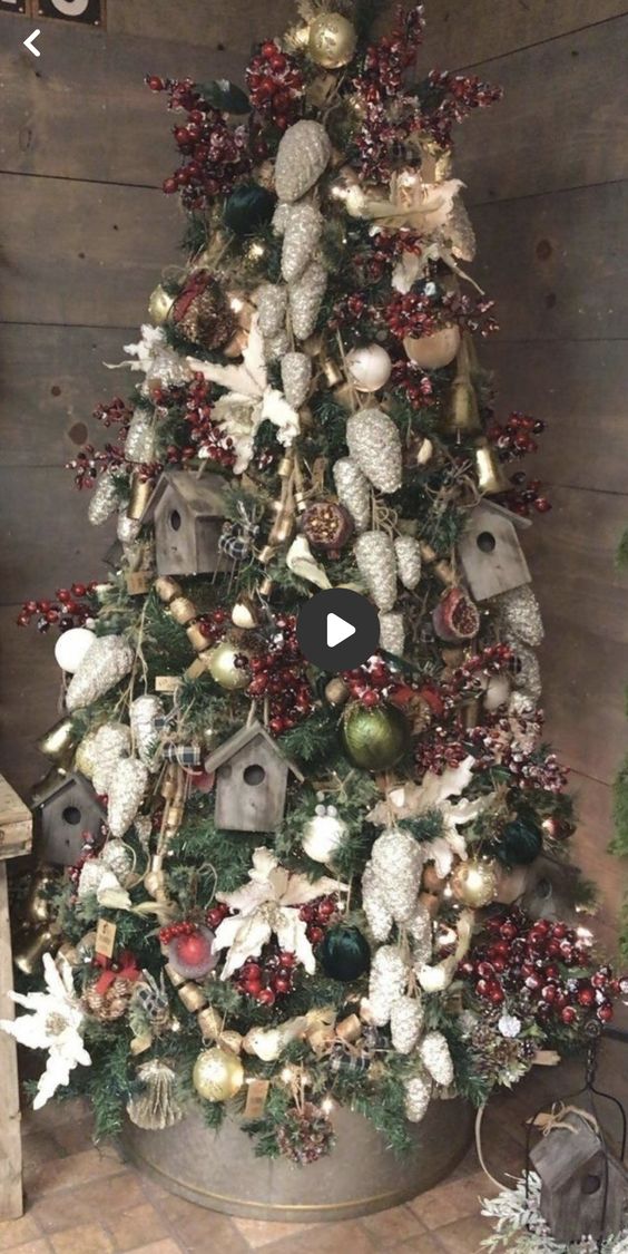 farmhouse christmas tree 2