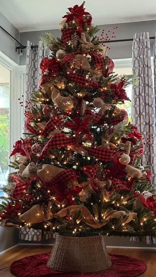 farmhouse christmas tree 3