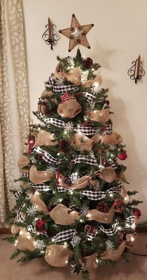 farmhouse christmas tree 8