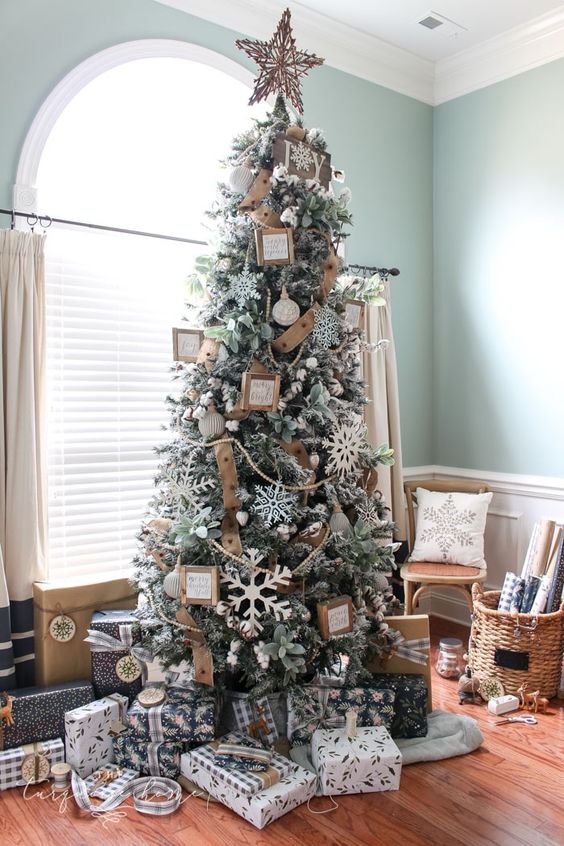 farmhouse christmas tree