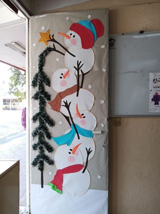 ideas for decorating the door at christmas 3