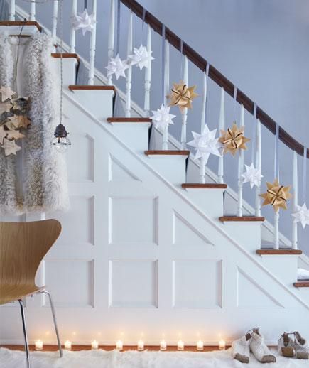 ideas for decorating the stairs for christmas 10