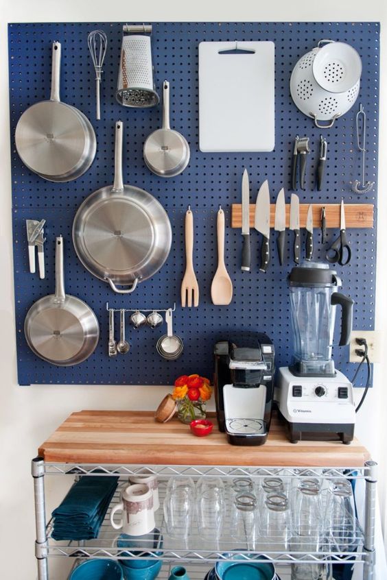 ideas for organizing a kitchen without cabinets 3