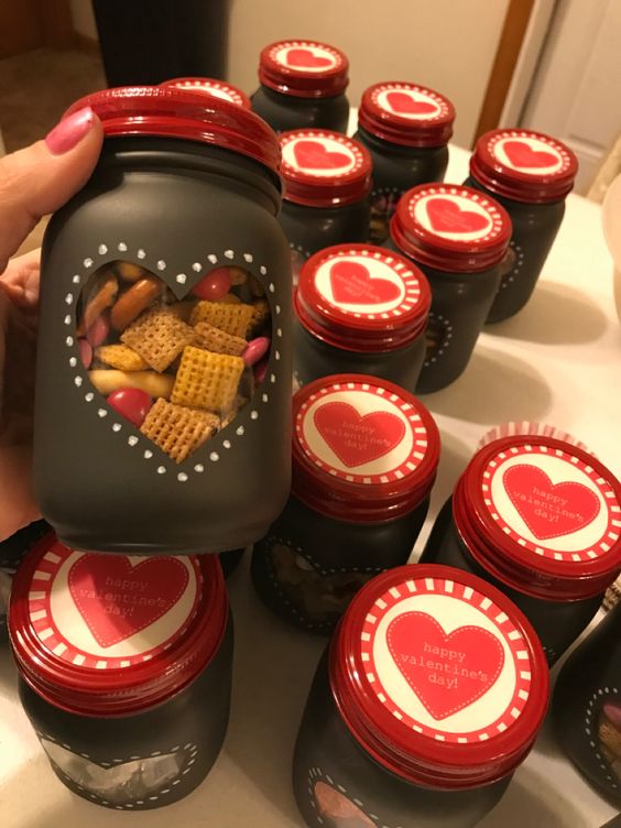 ideas of decorated glass jars for valentines day 7