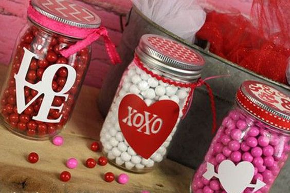 ideas of decorated glass jars for valentines day 8
