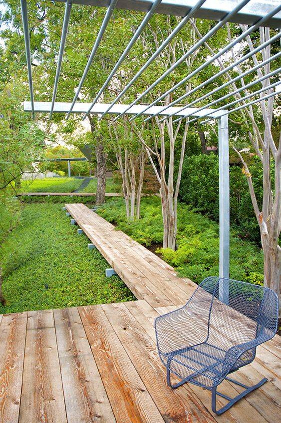 wooden walkway ideas for your garden 4